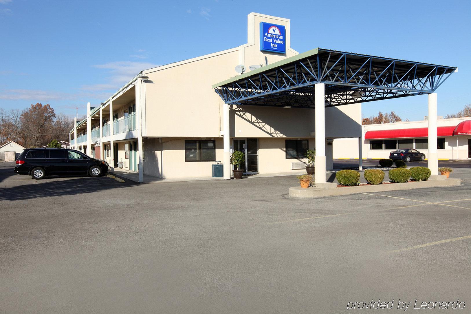 Americas Best Value Inn And Suites Carbondale Exterior photo