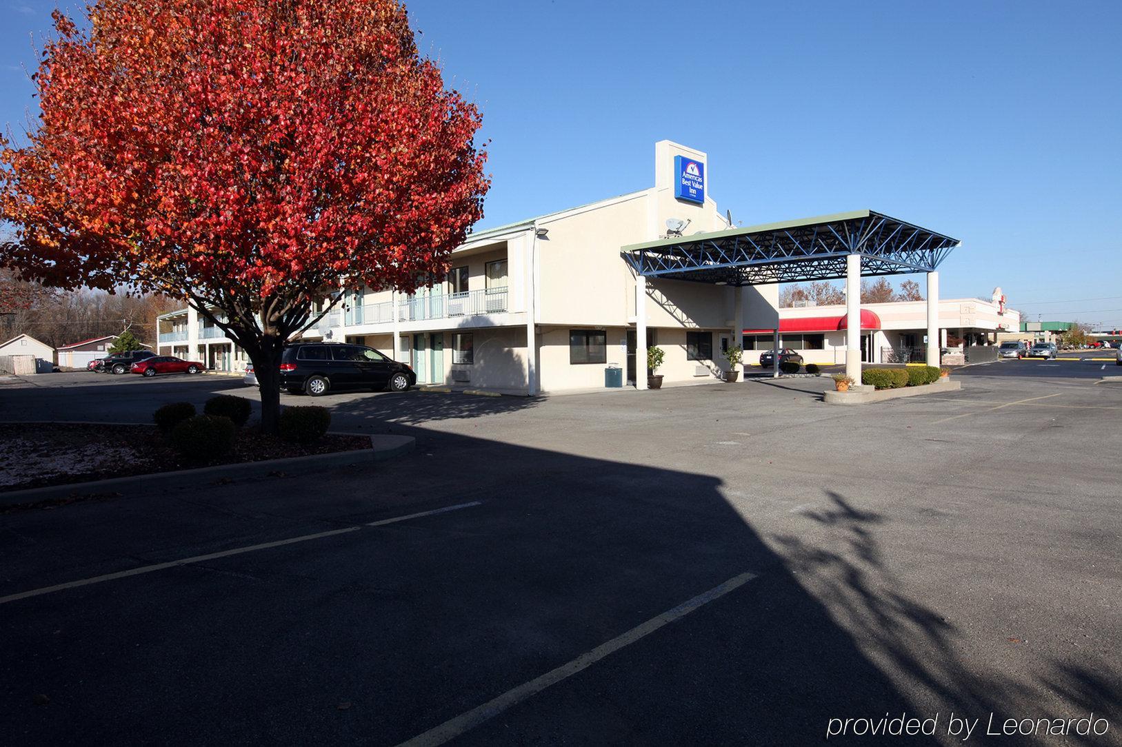 Americas Best Value Inn And Suites Carbondale Exterior photo